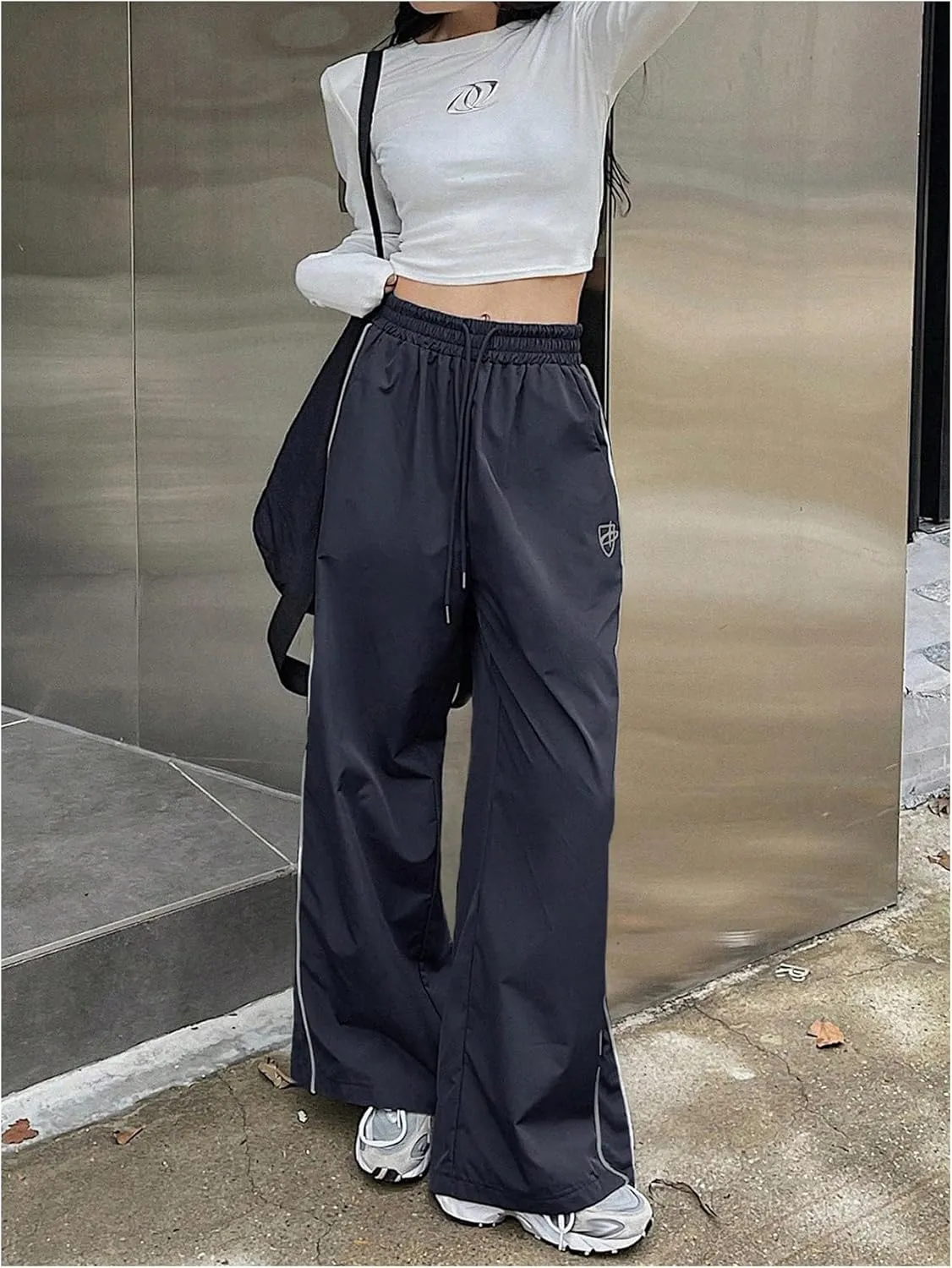 GORGLITTER Women's Baggy Wide Leg Parachute Pants Y2K Bell Bottom Drawstring Waist Track Pants