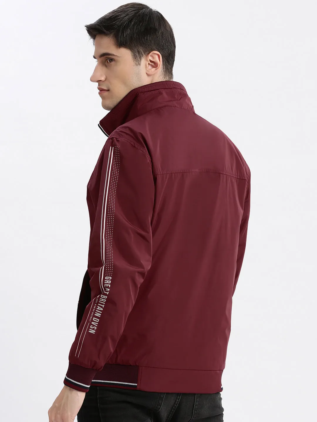 Men Maroon Mock Collar Long Sleeves Zip Detail Rapid-Dry Windcheater Bomber Jacket