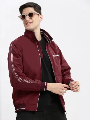 Men Maroon Mock Collar Long Sleeves Zip Detail Rapid-Dry Windcheater Bomber Jacket