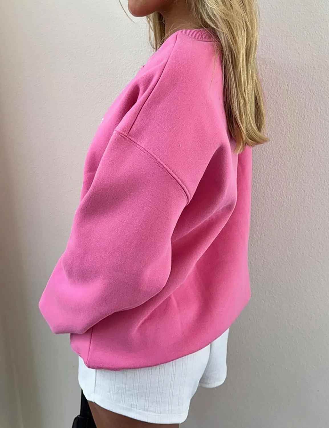 Ythomm Womens Bow Graphic Sweatshirts Oversized Crewneck Drop Shoulder Pullover Sweatshirt Long Sleeve Tops 2024 Fall Outfit
